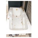 Whirlpool Tub w/Fixtures & HydraFlow Pump