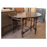 Round Gate leg drop leaf table