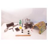 Marx Railroad Accessories - Fence & Farm