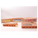 Group of 5 HO Scale Tyco & AHM Train Cars