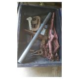 Blck Plastic Tub W/ 3 Chain Binders