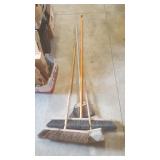 3 Push Brooms, 1 Kitchen Broom