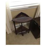 Small two-tier corner and table Small two-tier corner and table