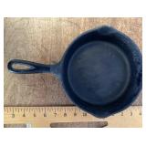 Cast iron skillet