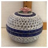 Rose covered pierced porcelain bowl Rose covered pierced porcelain bowl