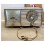 GE clock radio GE clock radio