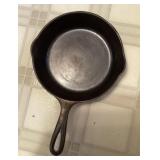 8' Wagner cast iron skillet 8' Wagner cast iron skillet
