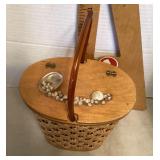 Wooden basket purse Wooden basket purse
