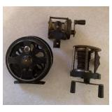 3 vintage fishing reels 3 vintage fishing reels