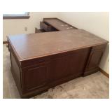 Executive desk with return Executive desk with return