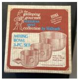 NEW Galloping Gourmet mixing bowl set NEW Galloping Gourmet mixing bowl set