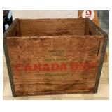 Canada Dry wood box Canada Dry wood box