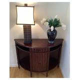 Entry table with lamp & vase Entry table with lamp & vase