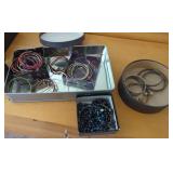 Costume jewelry bracelets Costume jewelry bracelets