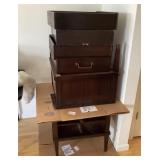 Pair of end tables (1 damaged) Pair of end tables (1 damaged)