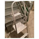 2-step folding step ladder 2-step folding step ladder