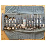 Wm. Rogers silverplate flatware set Wm. Rogers silverplate flatware set