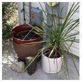 Planters & concrete decor Planters & concrete decor