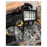 Pair of NEW Craftsman work lamps plus stand