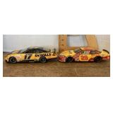 2 race cars 1:24