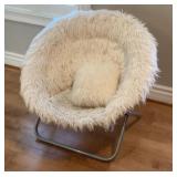 Faux fur folding papasan chair