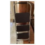 3-step folding step stool