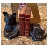 Cat bookends