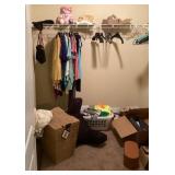 Bedroom closet clean up lot