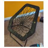 Bungee folding chair