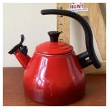Le Creuset teakettle