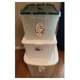 3 plastic storage totes