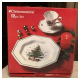 Nikko Christmas 12-piece dinner set