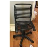 Bungee strap office chair