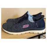Pair of Skechers slip ins shoes Size 11
