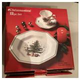 Nikko Christmas 12-piece dinner set