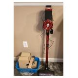Cordless vacuum with accessories