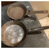 8' and 9' lightweight metal skillets