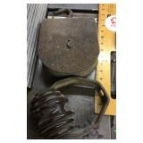 Snatch block and pulley