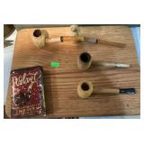 Corn cob pipe display