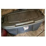 Extra large tote with lid