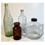 4 collectible bottles w/1933 World