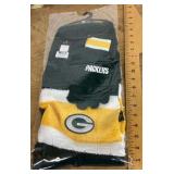 NEW Green Bay Packers scarf and gloves