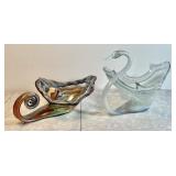 Art glass swan and cornucopia