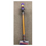 Dyson V8 Absolute vacuum --works