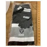 NEW Las Vegas Raiders scarf and gloves