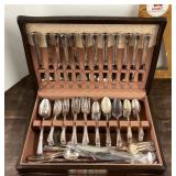 Holmes & Edwards silverplate flatware set