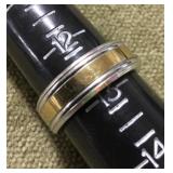 Unmarked menï¿½s wedding band