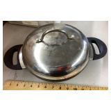 Berndes covered cooking pan