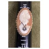 Gallopin cameo ring in gold bezel