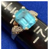 14K gold ring with blue stone